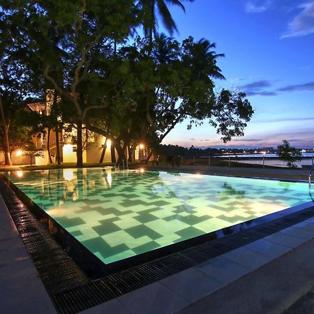 Jade Green Hotel Hambantota Esterno foto