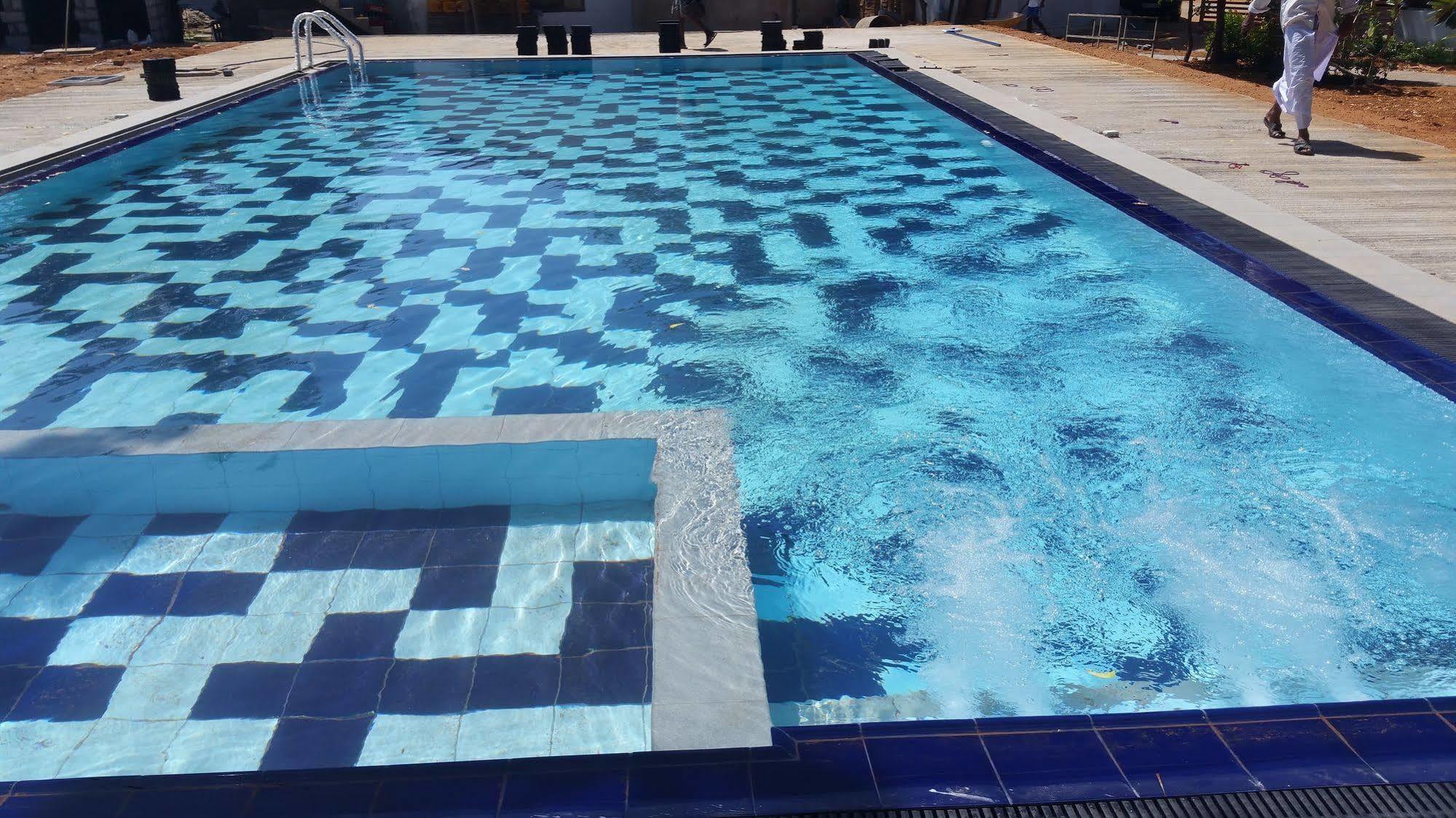 Jade Green Hotel Hambantota Esterno foto
